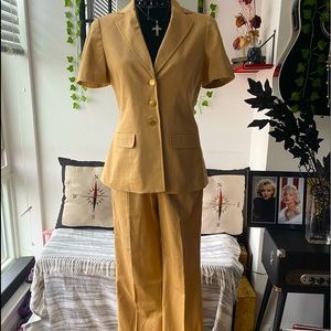 Anne Klein Women’s Two Piece Suit - tan/gold